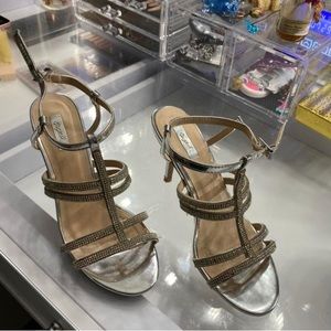 Gorgeous heels just don’t really wear heals as much :)